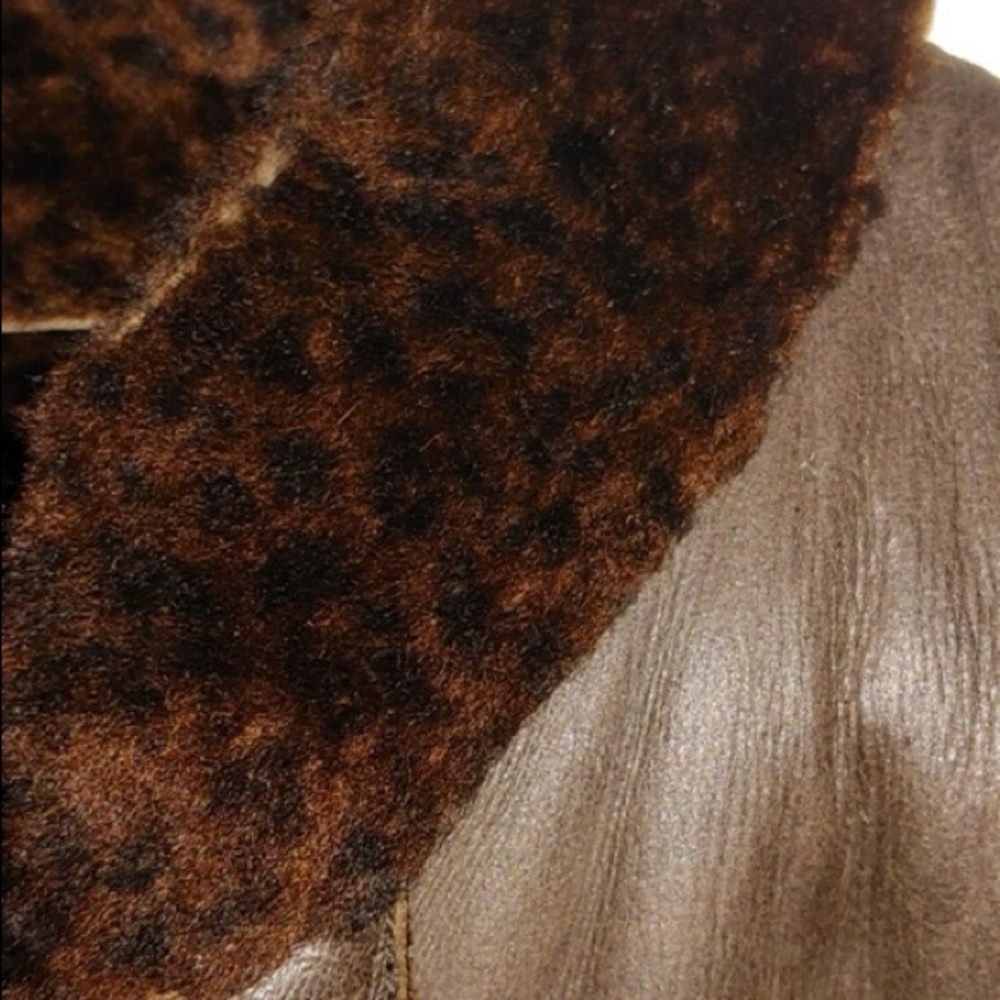 Shearling Leather Jacket - Picture 4 of 9